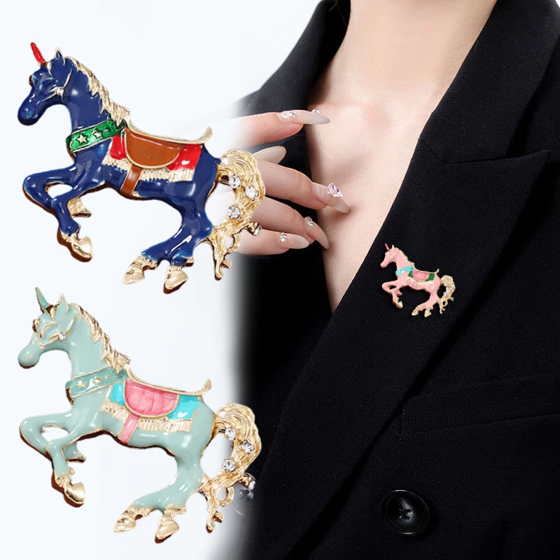 Vintage Enamel Horse Brooches  - đánh giá và giá Men Accessories Bouquet