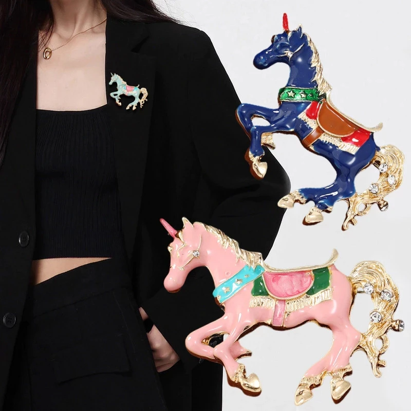 Vintage Enamel Horse Brooches  - đánh giá và giá Men Accessories Bouquet