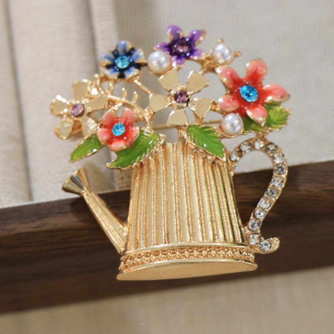 Baroque Luxury Floral Bouquet  - đánh giá và giá Men Accessories Bouquet