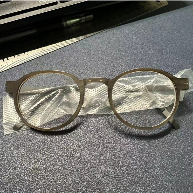 Buffalo Horn Titanium Glasses  - đánh giá và giá Men Accessories Hk