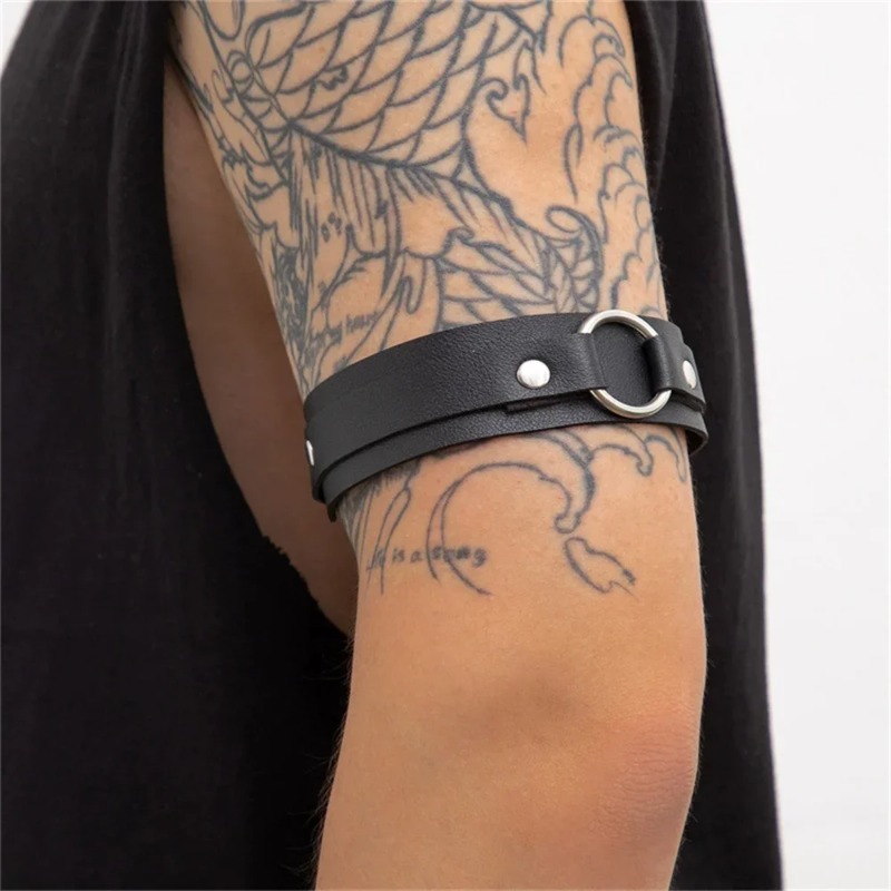 Leather Arm Band for Men, Meta - đánh giá và giá Men Accessories Ring And Bracelet